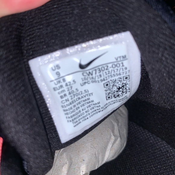AIR MAX 270 REACTS ENG - Picture 4 of 8